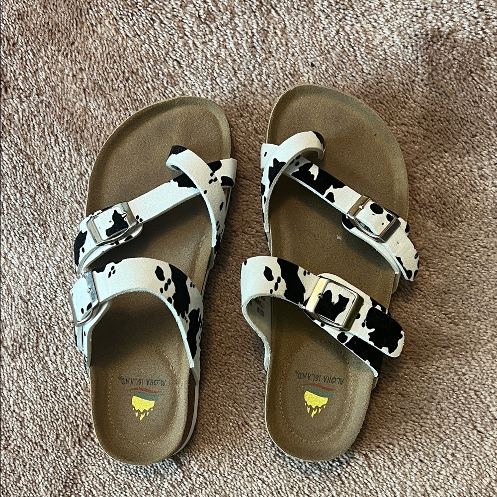 Aloha Island Kids Sandals in Black and White